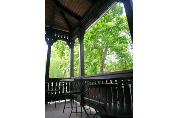 Hungrie Privát Siófok, Extérieur